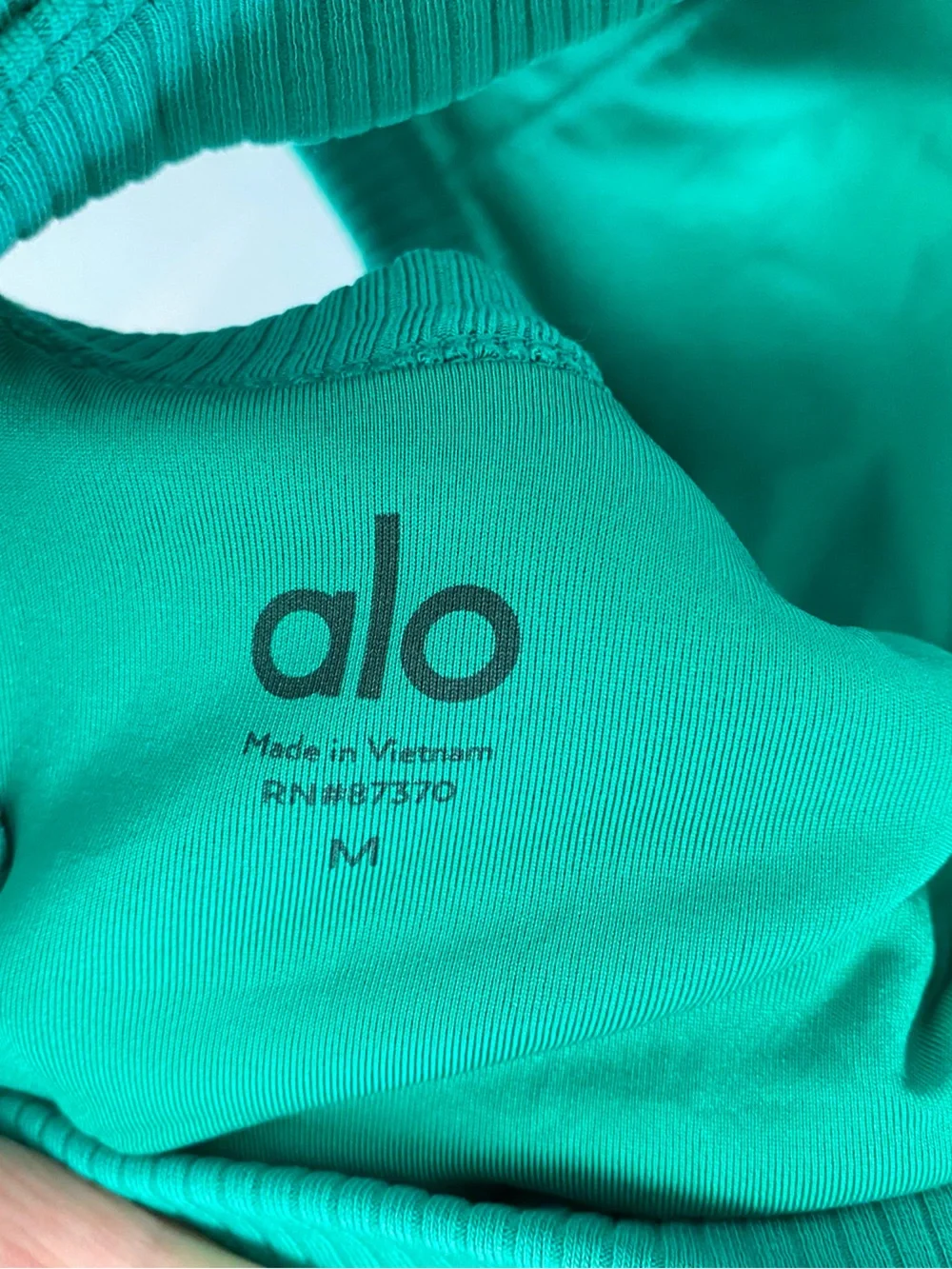 Alo Yoga Wellness Sports Bra Womens Size Medium Emerald Green Ribbed Lined